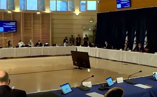 Пособия по безработице не сократят, бизнесам помогут