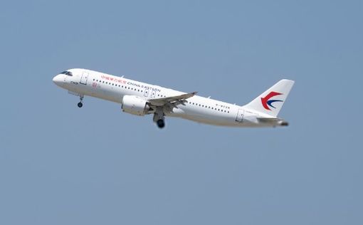 Китайский авиалайнер C919 совершил первый коммерческий рейс – видео