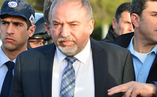 Либерман сравнил "Аль-Джазиру" с нацистами и СССР
