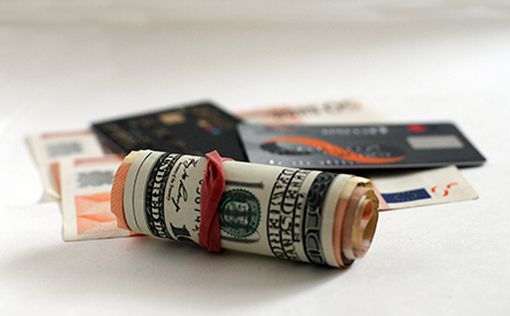 Банк России запретил продажу гражданам долларов