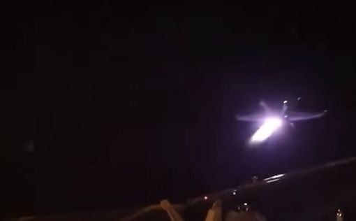 Мощные удары по Сане "ракетами с большими боеголовками"