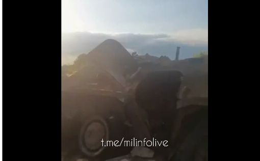 Украинцы взорвали противотанковой ракетой БТР пограничников РФ