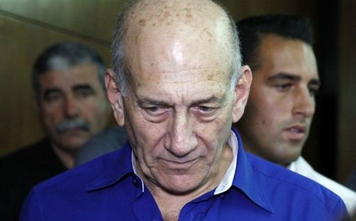 Ольмерт получил в подарок авторучек на миллион шекелей