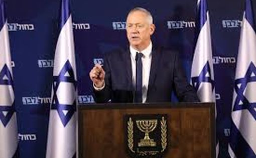 Ганц: запрет вакцинации заключенных "угрожает жизням"