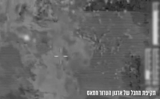 Видео: Самолеты ВВС уничтожают террористов по наводке солдат