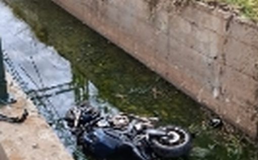В Нес-Ционе мотоциклист сорвался в канаву и погиб на месте | Фото: Ихуд Ацала