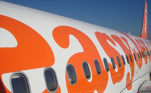 Авиакомпания "EasyJet" отменяет сотни рейсов с началом каникул