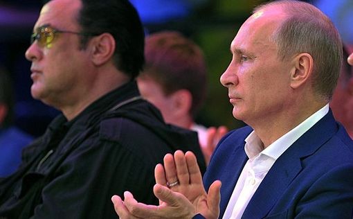 Путин дал Стивену Сигалу российское гражданство