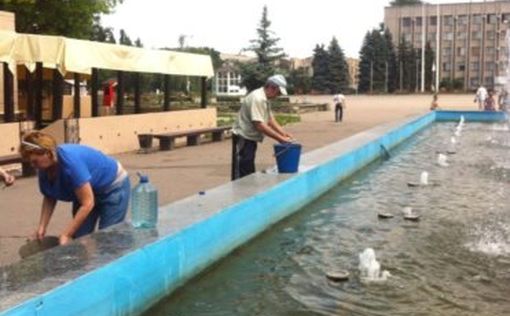 В Славянске нет воды, электричества и мобильной связи