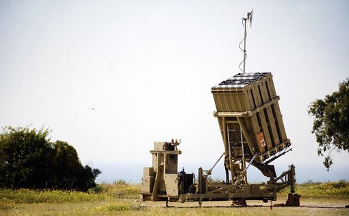 Обломки ракеты выпущенной из Йемена, упали на детской площадке близ Иерусалима