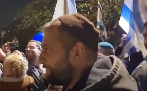 Жертва теракта проехал через Хавара в колонне автомобилей с израильскими флагами