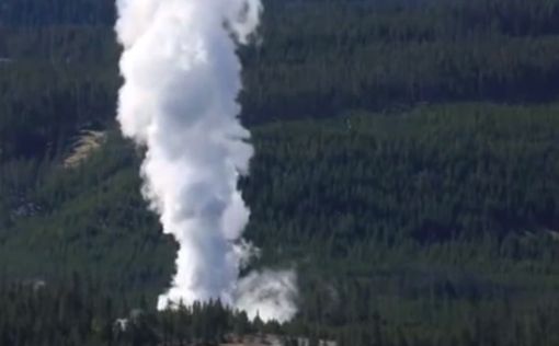 В Йеллоустоуне проснулся Steamboat Geyser