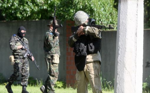 Сепаратисты объявили военное положение и мобилизацию в ЛНР