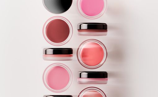 Реверанс классике: новая интерпретация румян для скул и губ от Bobbi Brown