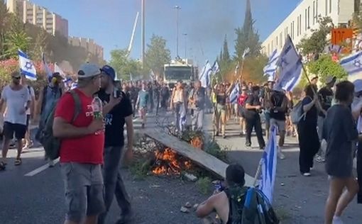 Видео: полиция очищает Дерех Бегин в Иерусалиме