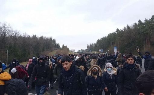 Тысячи мигрантов штурмуют границу Польши со стороны Беларуси