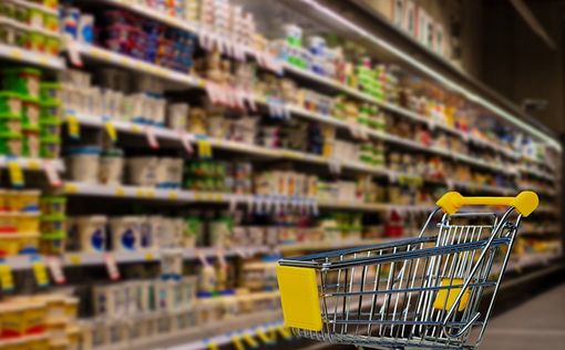 В Украине ввели контроль цен на продукты, топливо и лекарства